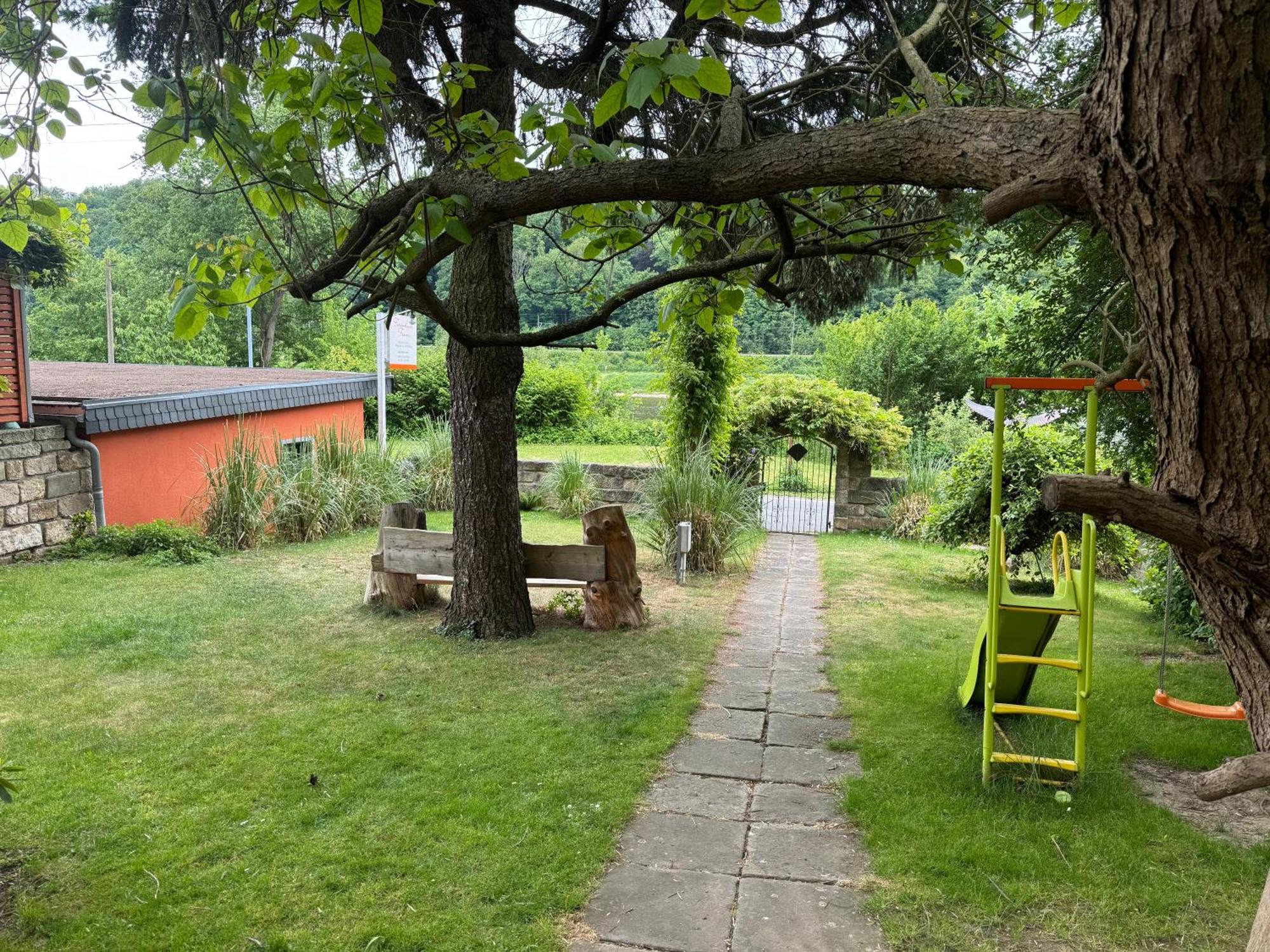 Ferienhaus Franz - An Der Elbe, Mit Grossem Garten Pirna Exterior photo
